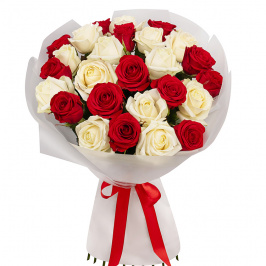 23 rose rosse e bianche
