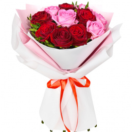 11 rosas rojas y rosas